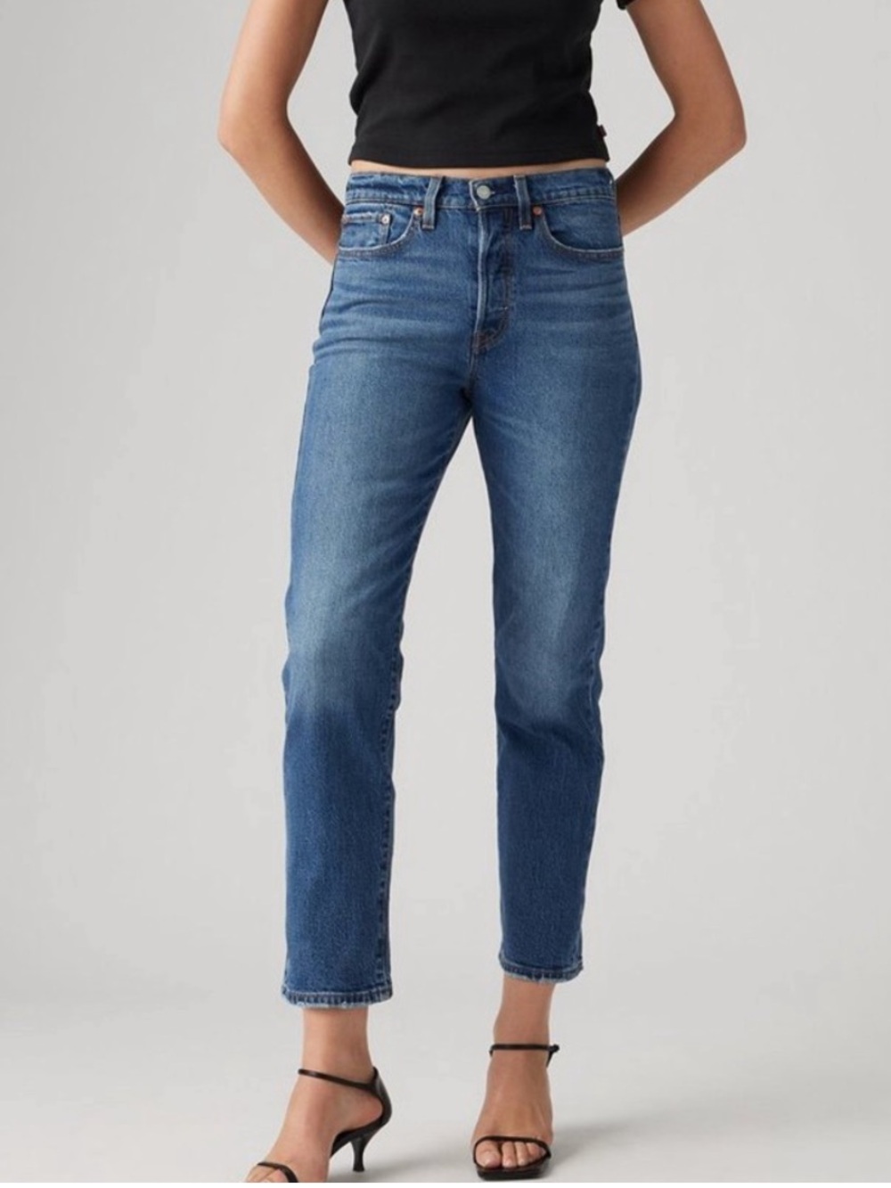 Levi's Straight Leg Jeans - Medium Blue Wash